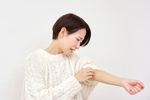 実はかゆみは初期症状ではない？腎臓病の本当のサインは“尿の変化”